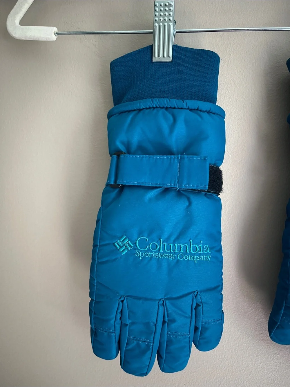 Columbia Sportswear Company teal green winter gloves size small